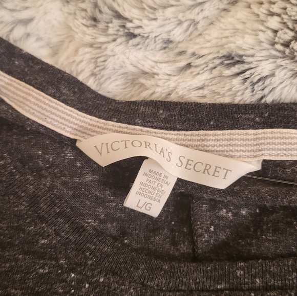 Victoria Secret Shirt Size L - Picture 2 of 2